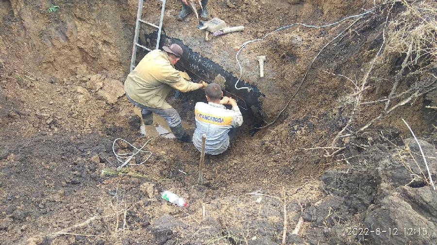 Вы сейчас просматриваете Восстановить водоснабжение Ровеньков не удается из-за очередной аварии на водоводе, которая произошла 23 августа.