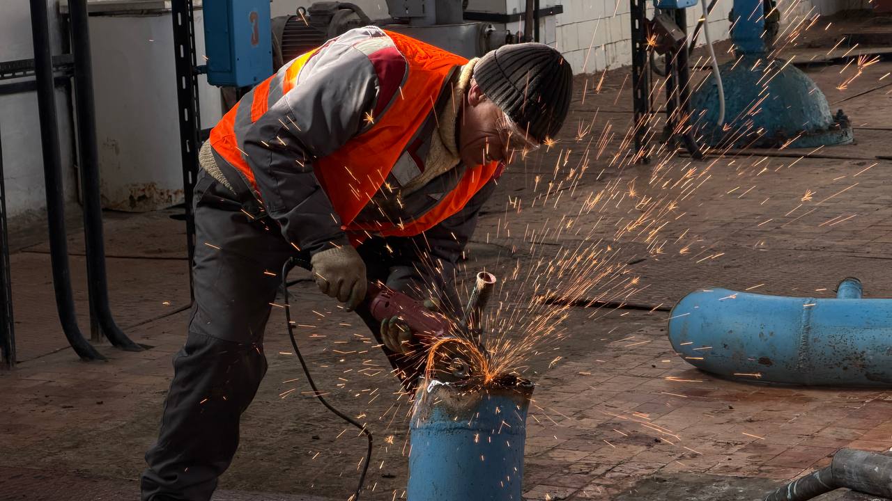 Вы сейчас просматриваете Специалисты «Луганскводы» за март устранили более 1300 порывов!